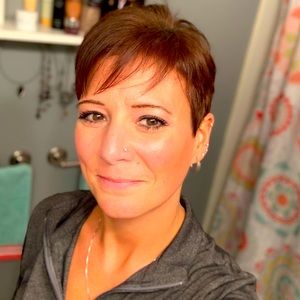 Meet your Posher, Jenn